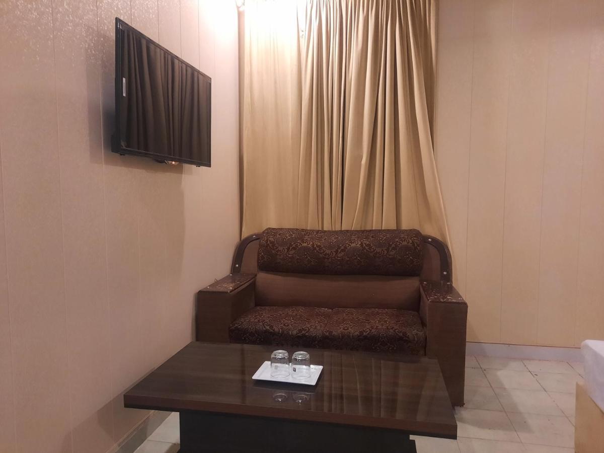 Royal Fort Executive Hotel Gulberg Lahore Værelse billede