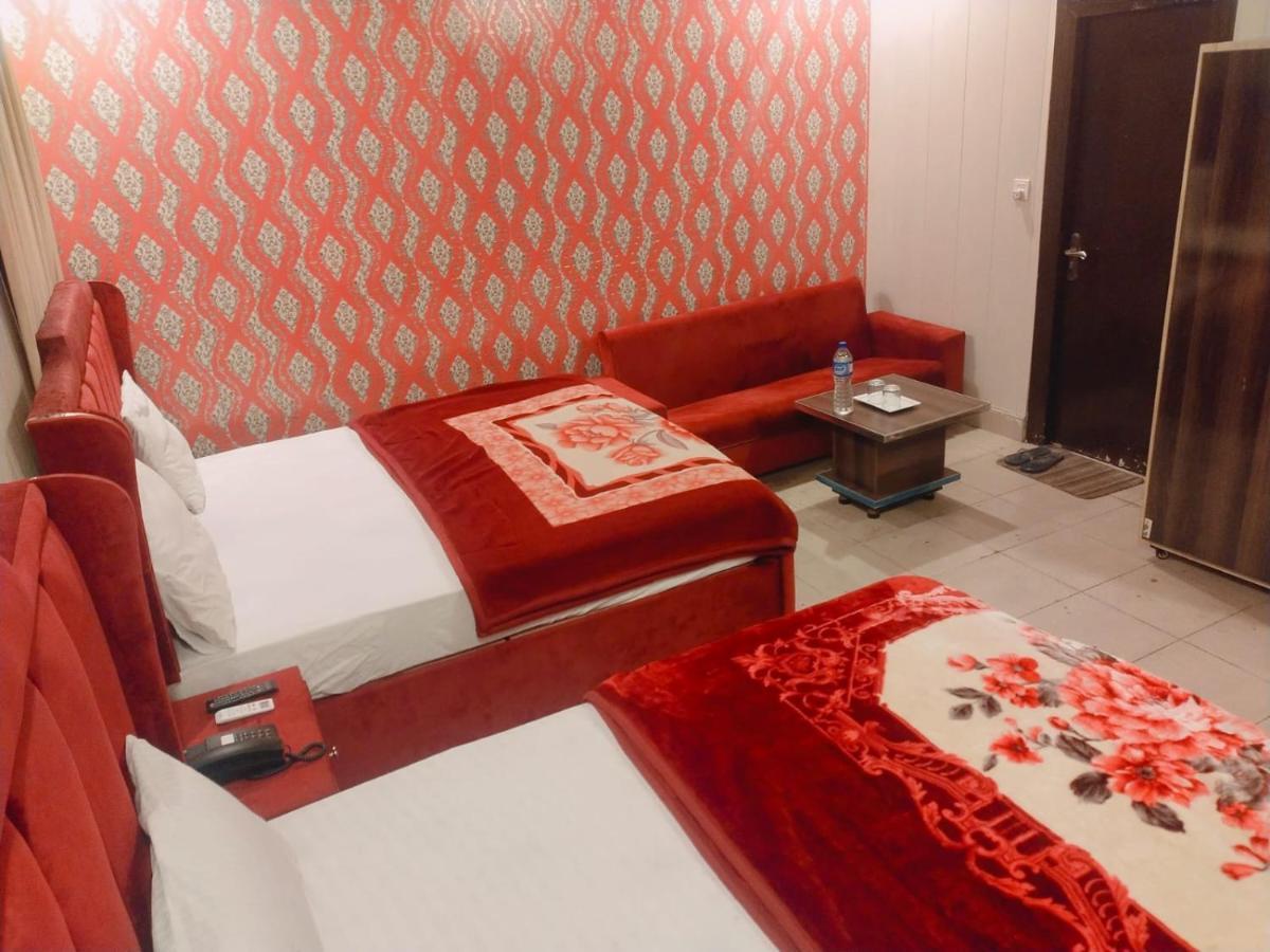 Royal Fort Executive Hotel Gulberg Lahore Eksteriør billede