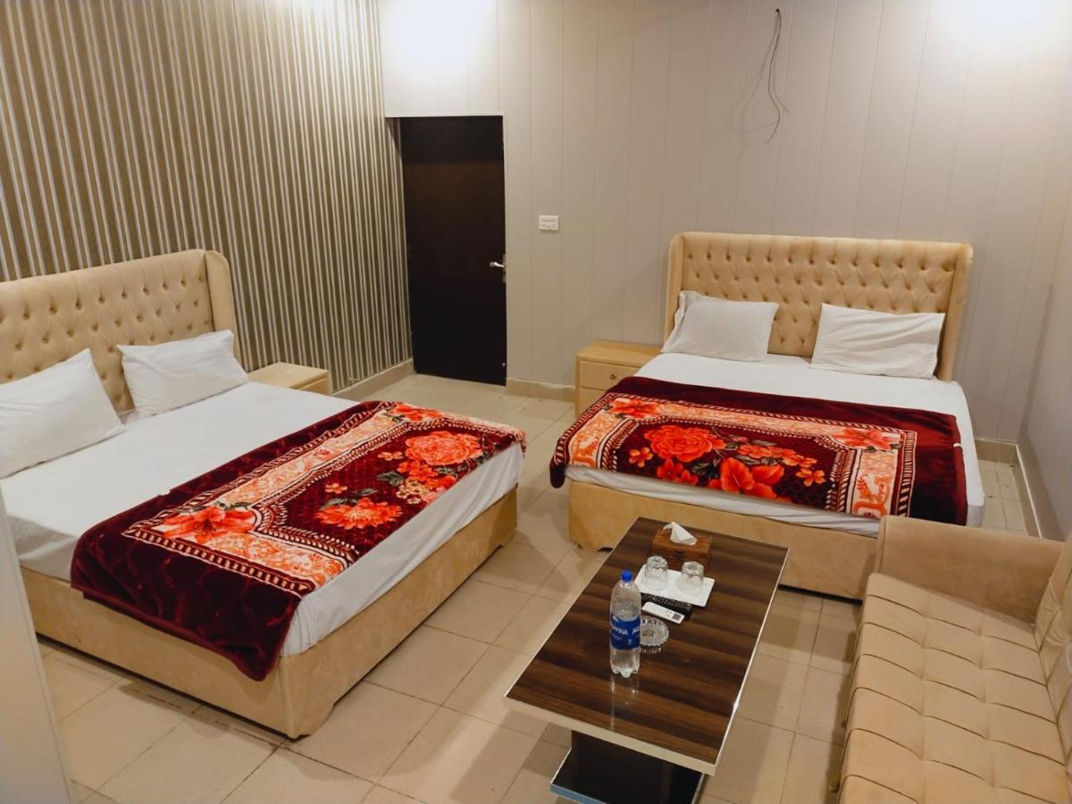 Royal Fort Executive Hotel Gulberg Lahore Eksteriør billede