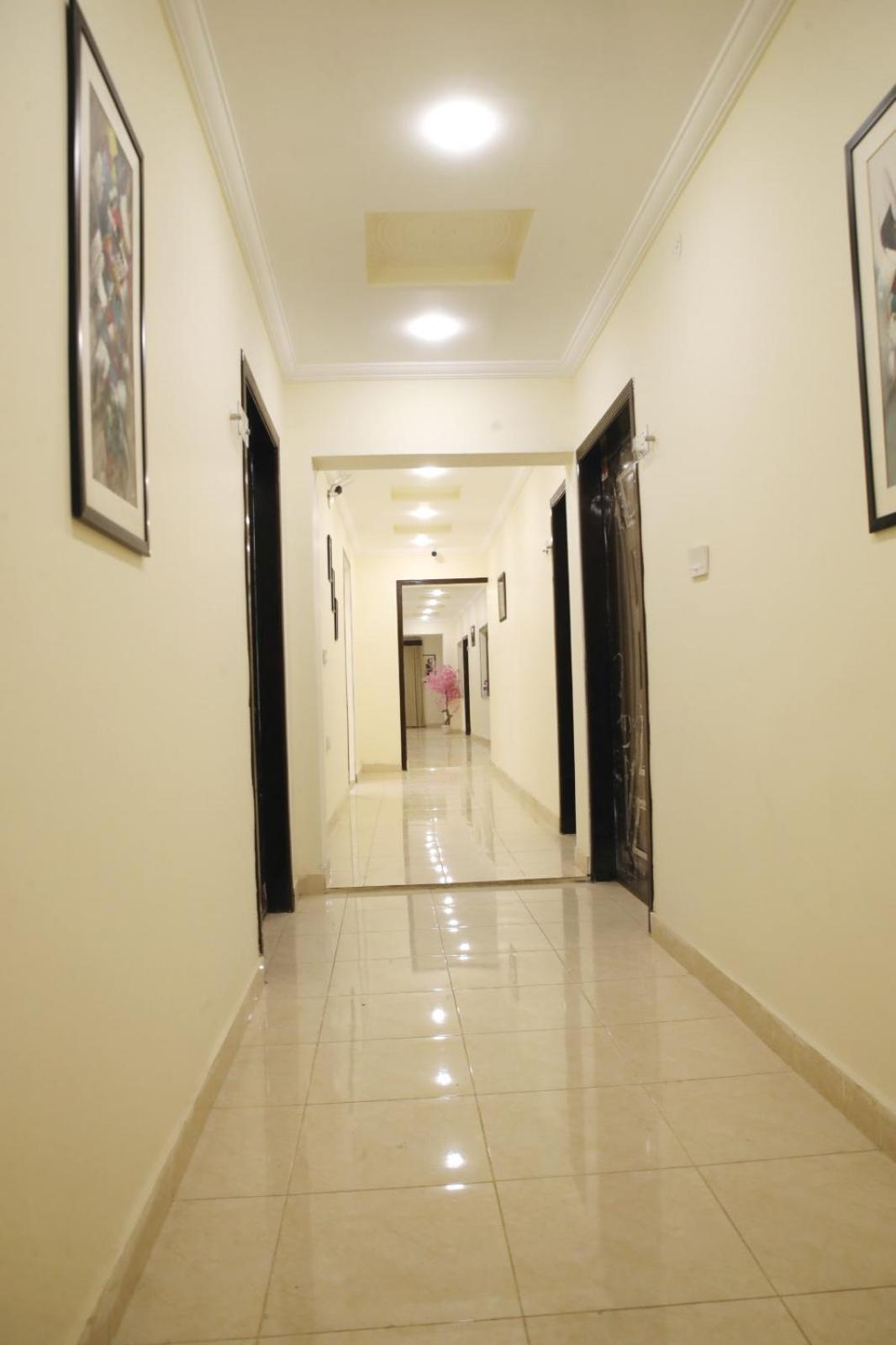 Royal Fort Executive Hotel Gulberg Lahore Eksteriør billede