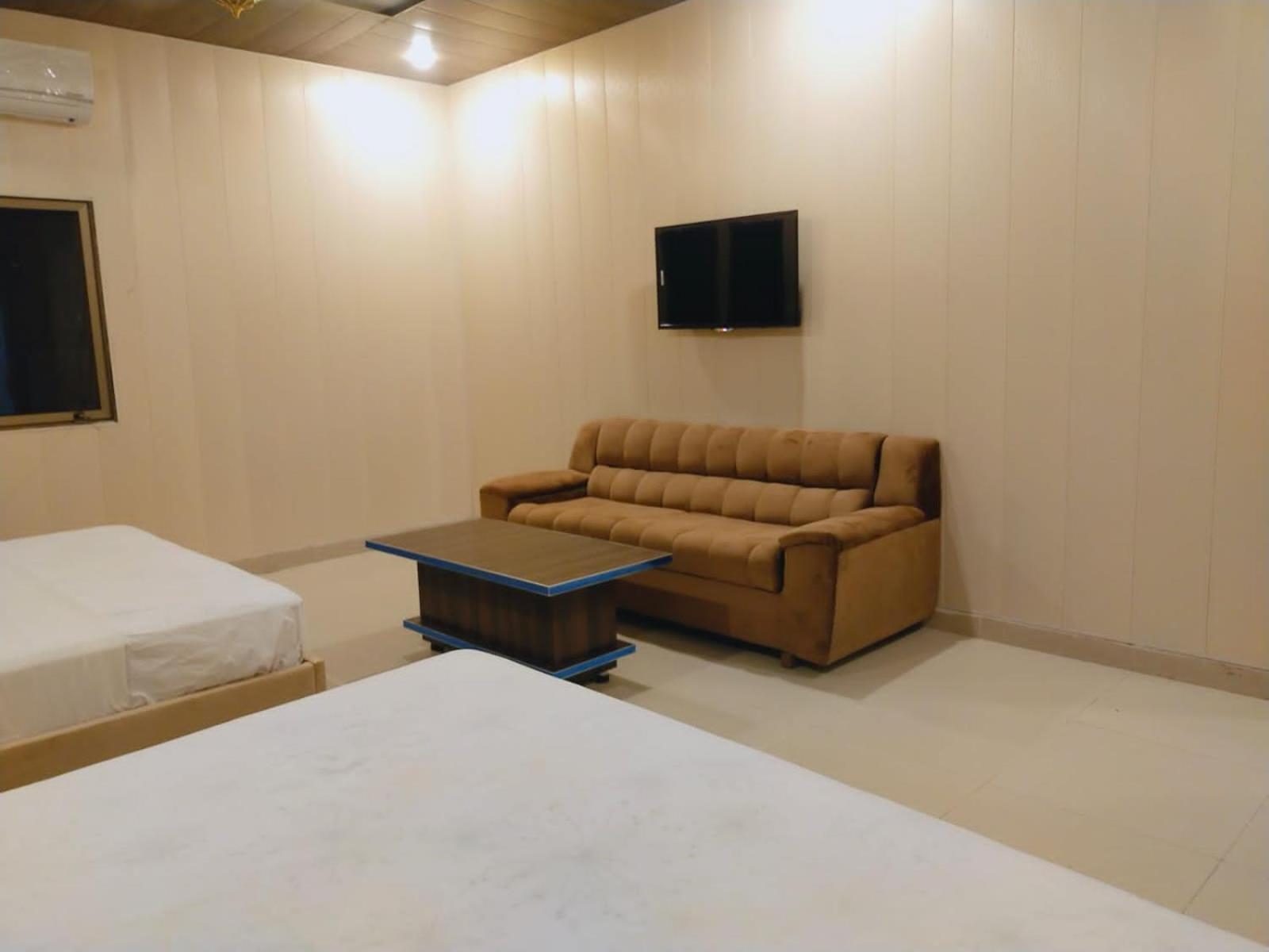 Royal Fort Executive Hotel Gulberg Lahore Værelse billede