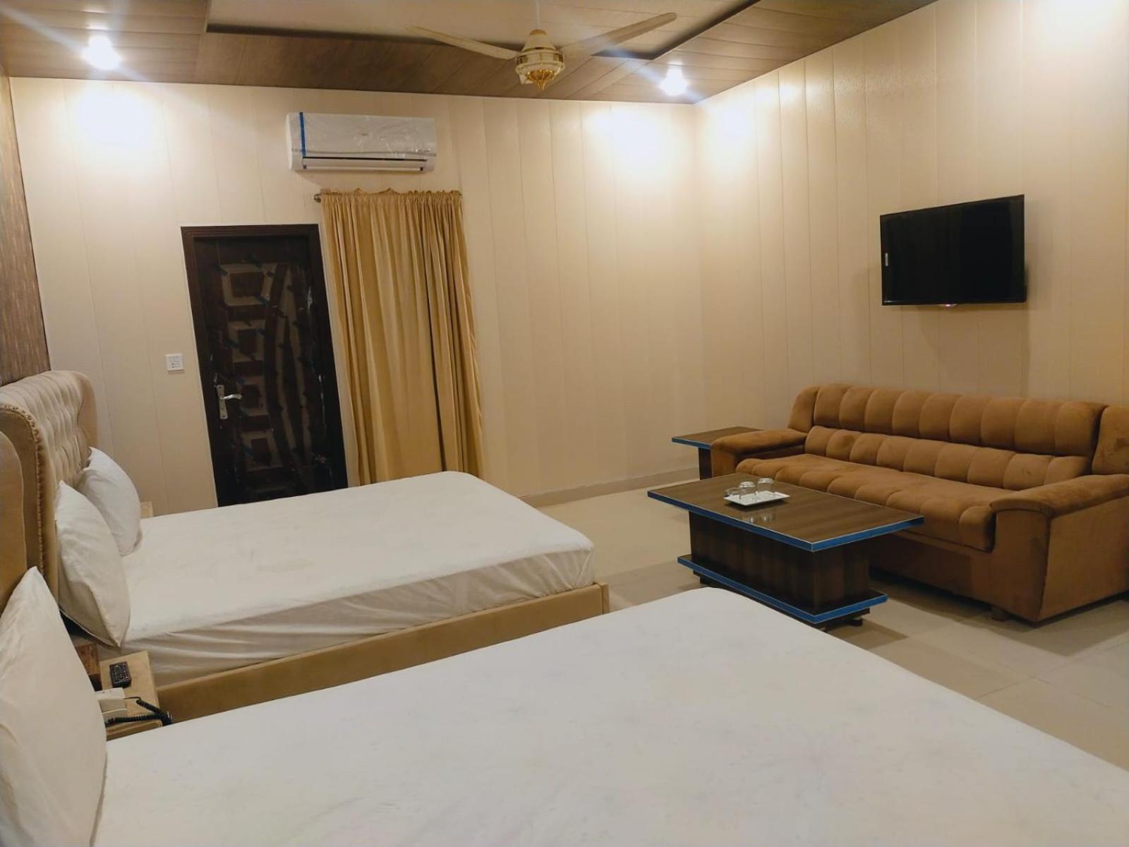 Royal Fort Executive Hotel Gulberg Lahore Værelse billede