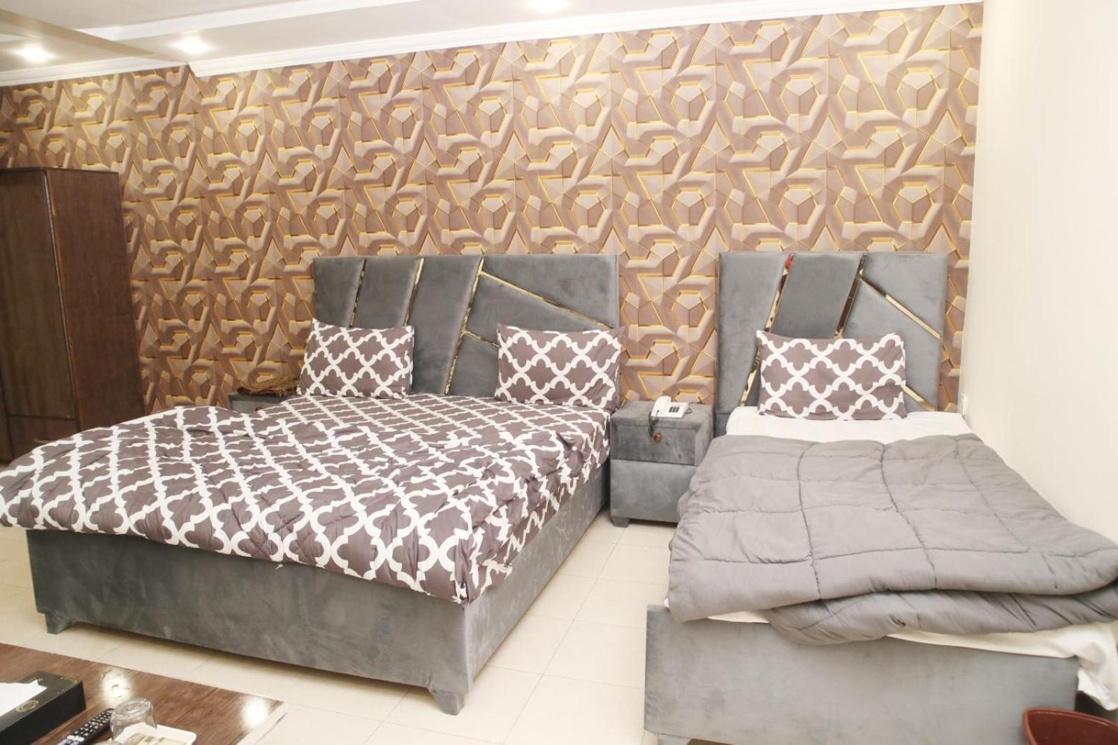 Royal Fort Executive Hotel Gulberg Lahore Eksteriør billede