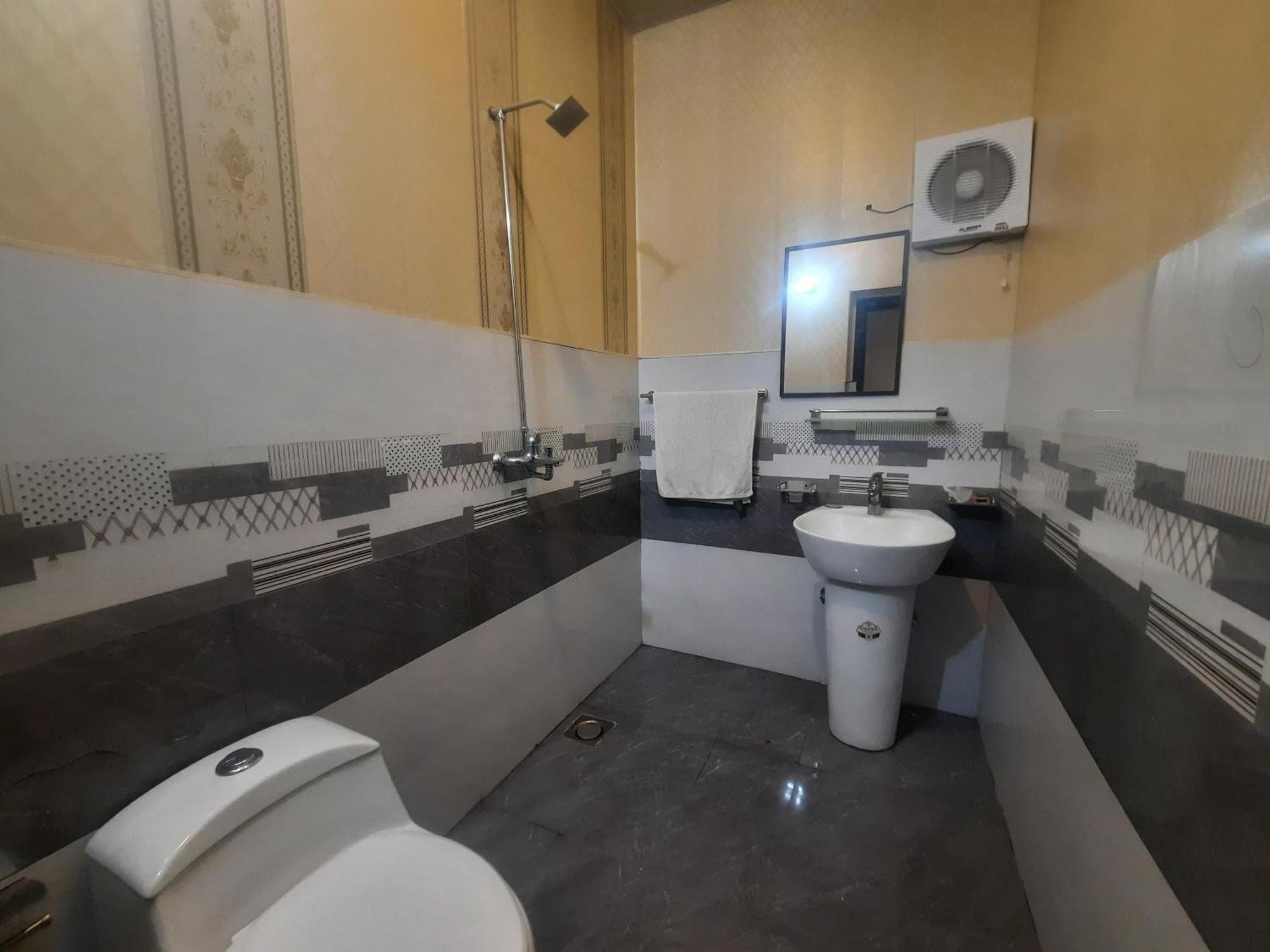 Royal Fort Executive Hotel Gulberg Lahore Værelse billede